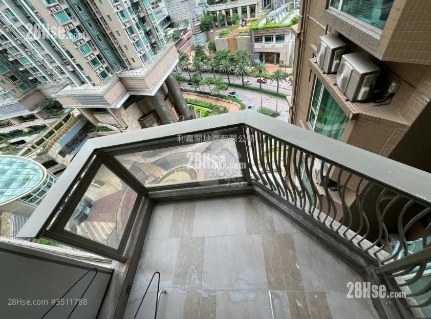 La Splendeur Of Le Prestige Rental 3 Bedrooms , 2 Bathrooms 733 ft² ( 68.1 m² )