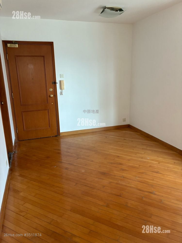 Prima Villa Sell 2 Bedrooms , 1 Bathroom 393 ft² ( 36.5 m² )