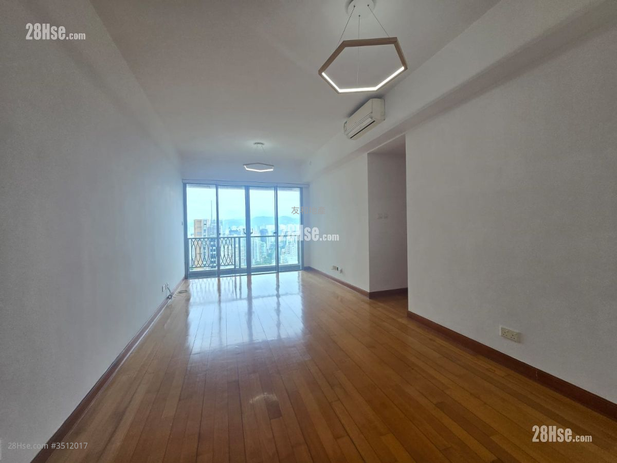 Parc Palais Rental 3 Bedrooms , 2 Bathrooms 829 ft² ( 77.0 m² )