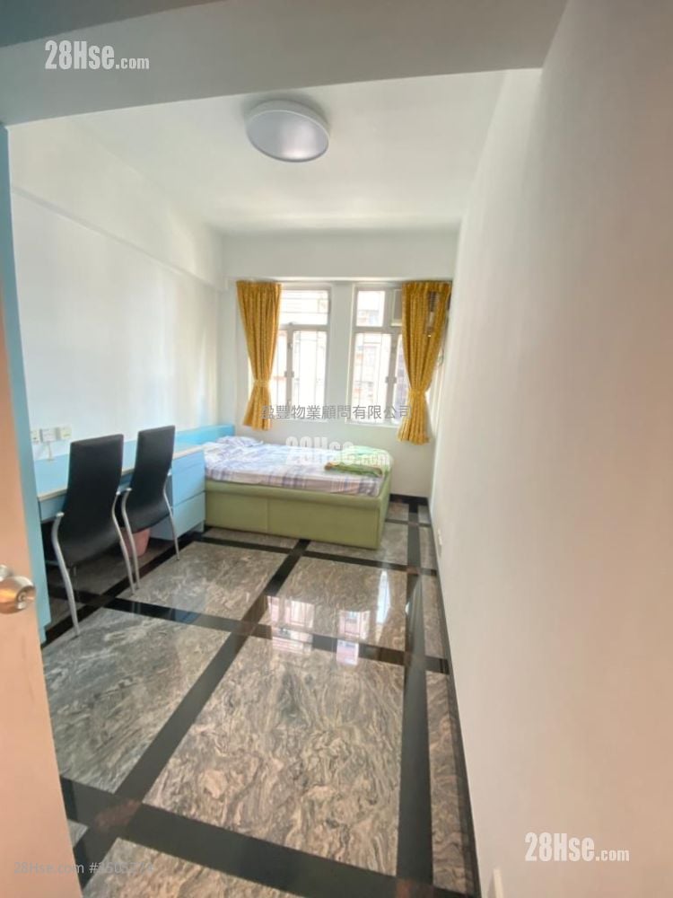 Wai Tak Building Sell 2 Bedrooms , 1 Bathroom 600 ft² ( 55.7 m² )