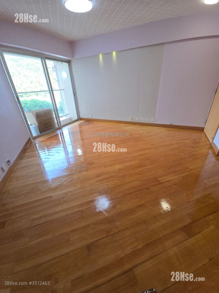 Pictorial Garden Rental 3 Bedrooms , 2 Bathrooms 683 ft² ( 63.5 m² )