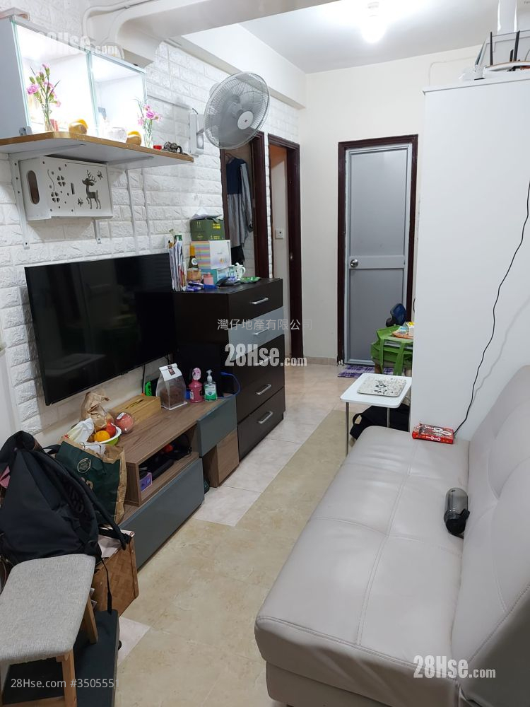 Giok San Building Sell 2 Bedrooms , 1 Bathroom 295 ft² ( 27.4 m² )