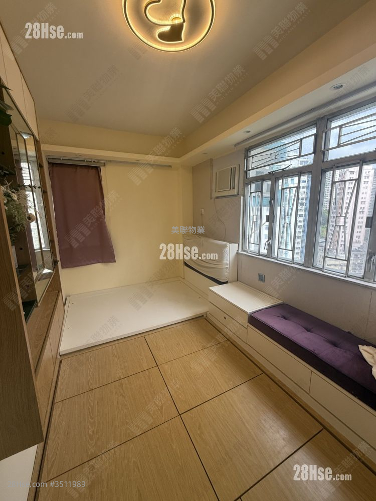 Tsuen Wan Garden Sell 3 Bedrooms 548 ft² ( 50.9 m² )