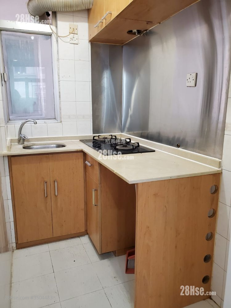 Cheong Shing Mansion Rental 2 Bedrooms , 1 Bathroom 330 ft² ( 30.7 m² )