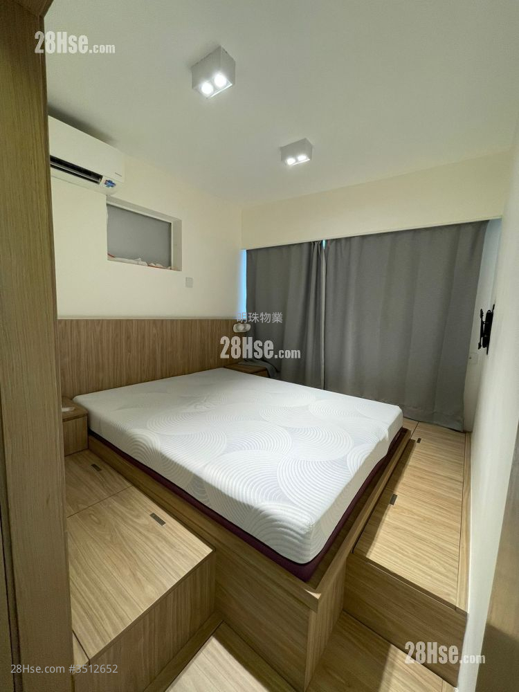 Shining Building Rental 2 Bedrooms , 1 Bathroom 401 ft² ( 37.3 m² )
