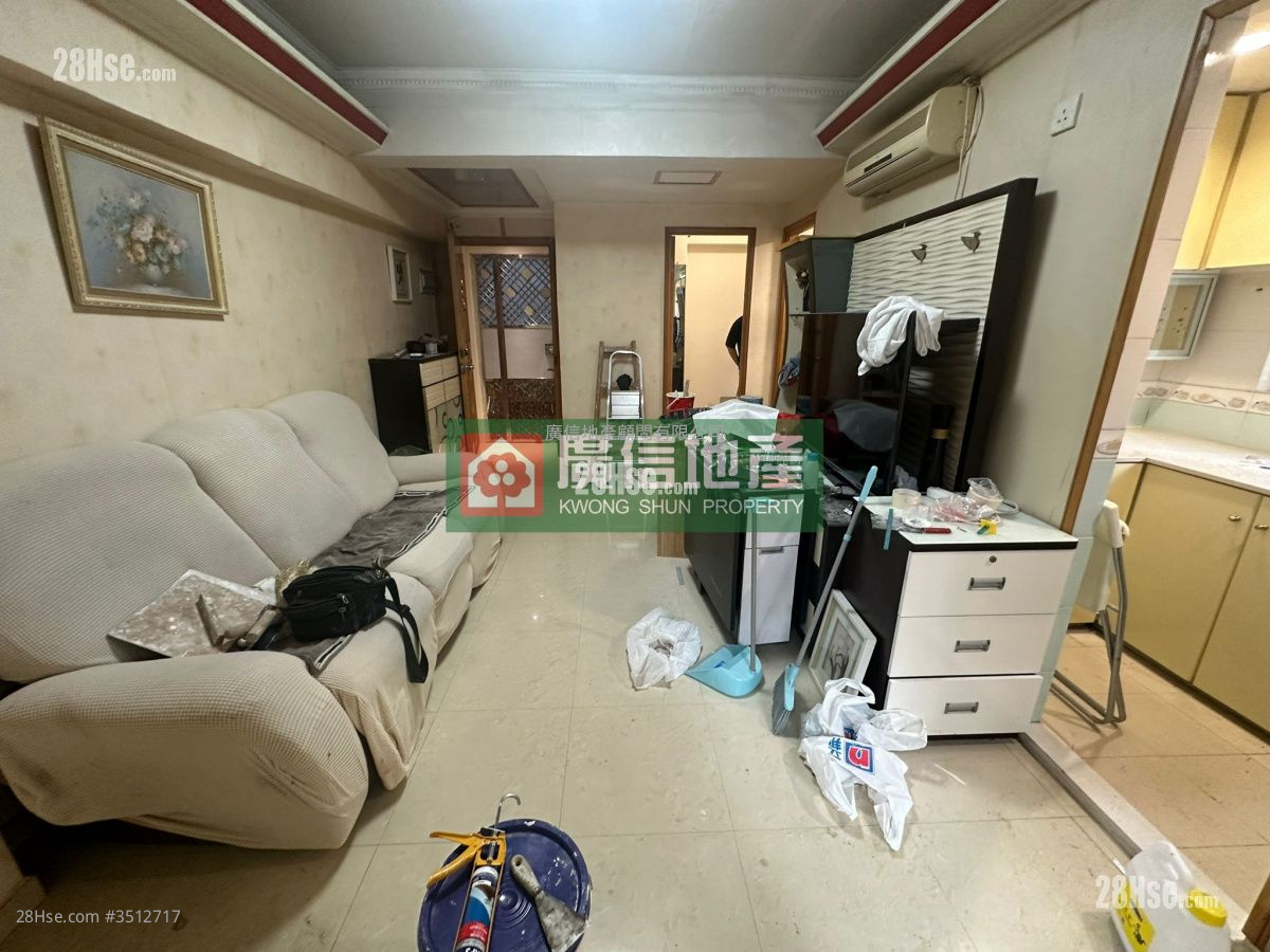 Man Tak Building Rental 3 Bedrooms , 1 Bathroom 404 ft² ( 37.5 m² )