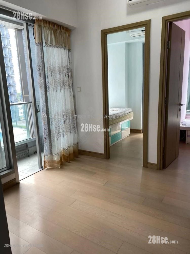 The Reach Sell 2 Bedrooms , 1 Bathroom 414 ft² ( 38.5 m² )