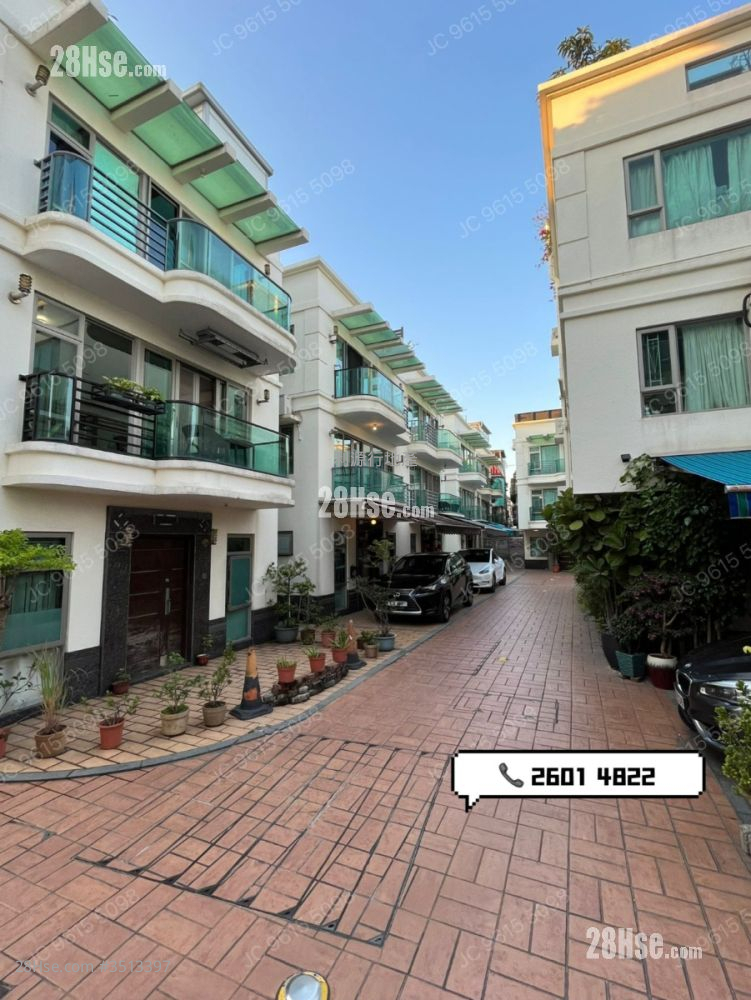 Village Rental 2 Bedrooms , 1 Bathroom 700 ft² ( 65.0 m² )