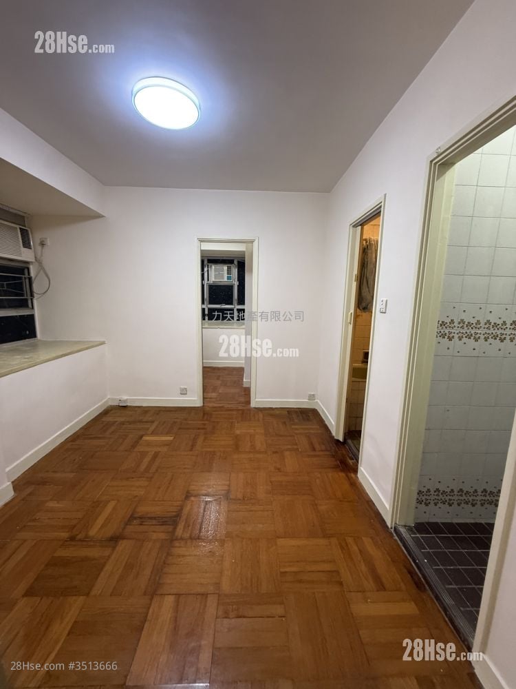 Greenwood Garden Sell 271 ft² ( 25.2 m² )