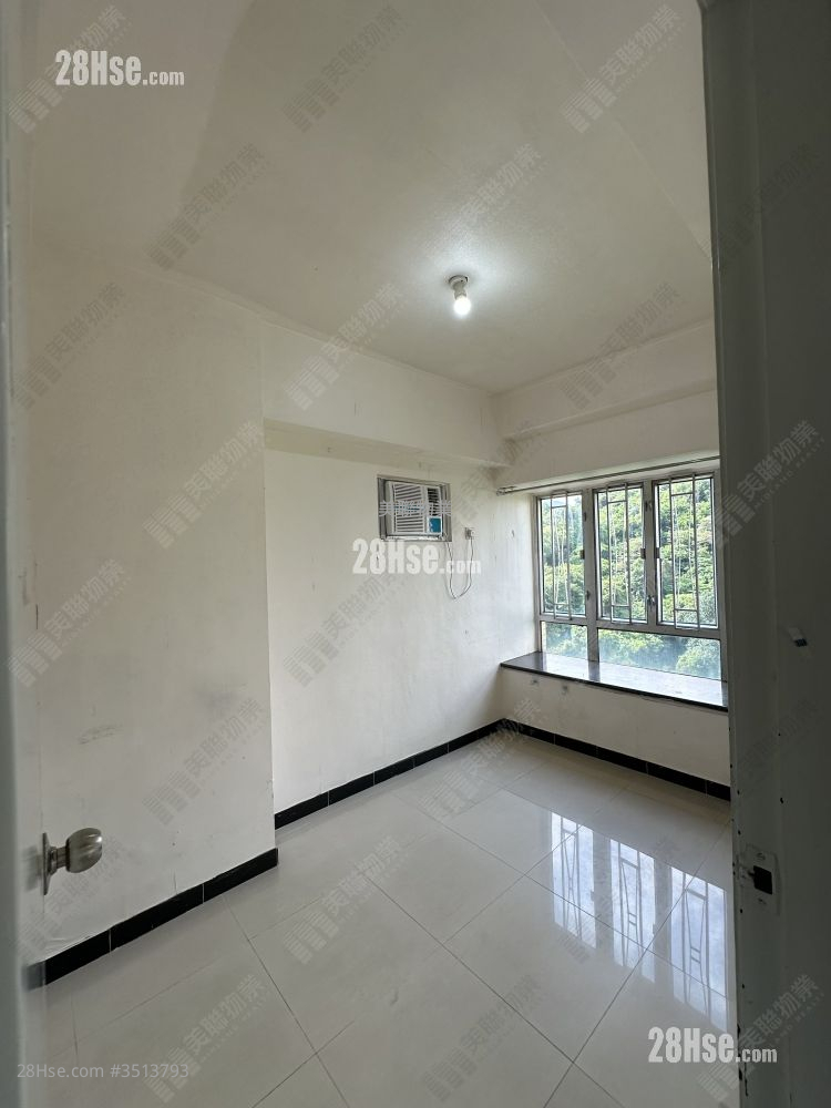 Greenview Garden Rental 3 Bedrooms , 1 Bathroom 524 ft² ( 48.7 m² )