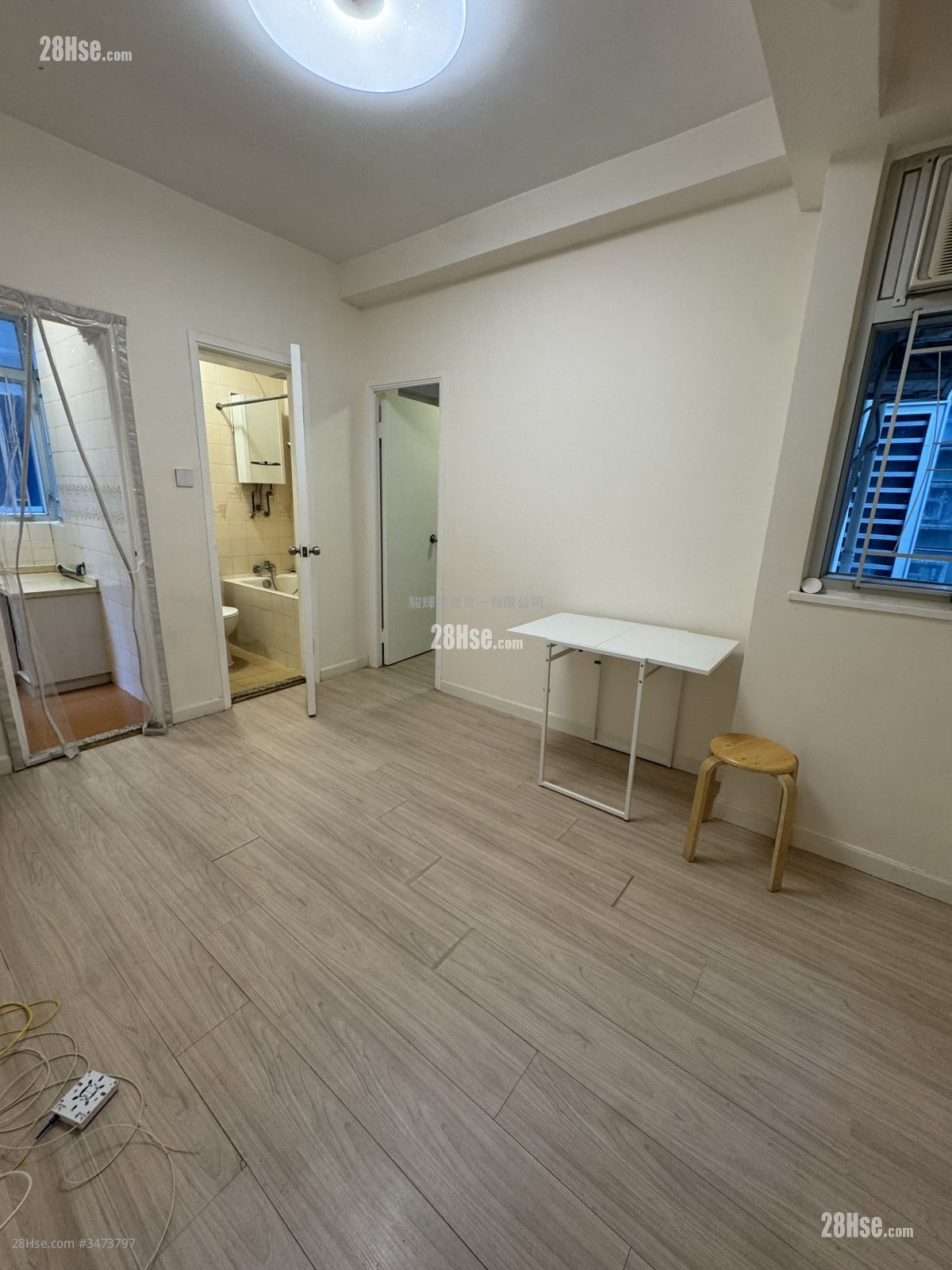 Shun Fai Building Sell 1 Bedroom , 1 Bathroom 276 ft² ( 25.6 m² )