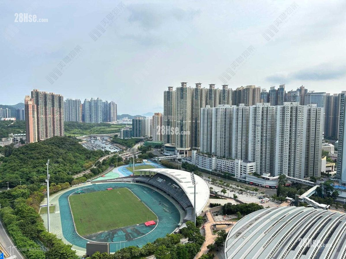 Nan Fung Plaza Rental 3 Bedrooms , 2 Bathrooms 806 ft² ( 74.9 m² )