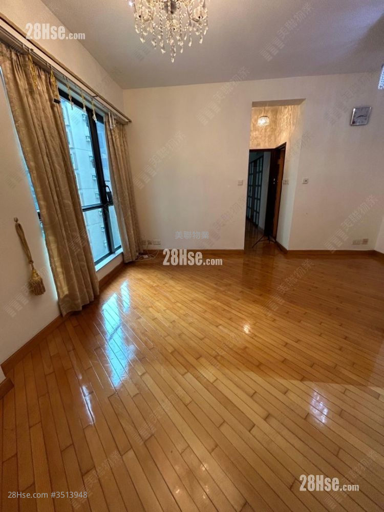 Villa Premiere Rental 2 Bedrooms , 1 Bathroom 552 ft² ( 51.3 m² )