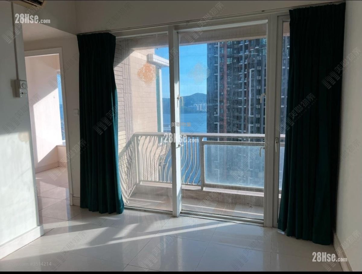 Le Prestige Sell 3 Bedrooms 677 ft² ( 62.9 m² )