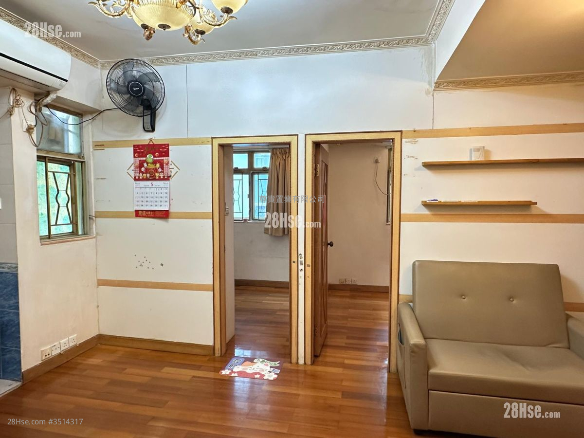 Kwai King Building Sell 2 Bedrooms , 1 Bathroom 375 ft² ( 34.8 m² )