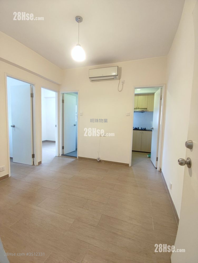 Chin Hung Building Rental 2 Bedrooms , 1 Bathroom 313 ft² ( 29.1 m² )