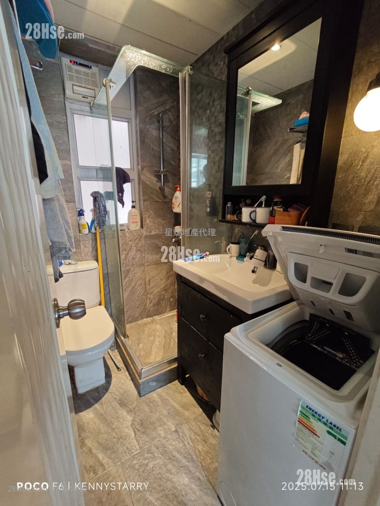 Yen Ya Building Sell 2 Bedrooms , 1 Bathroom 367 ft² ( 34.1 m² )