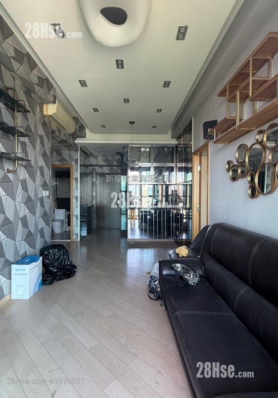 Century Gateway Rental 3 Bedrooms , 2 Bathrooms 720 ft² ( 66.9 m² )