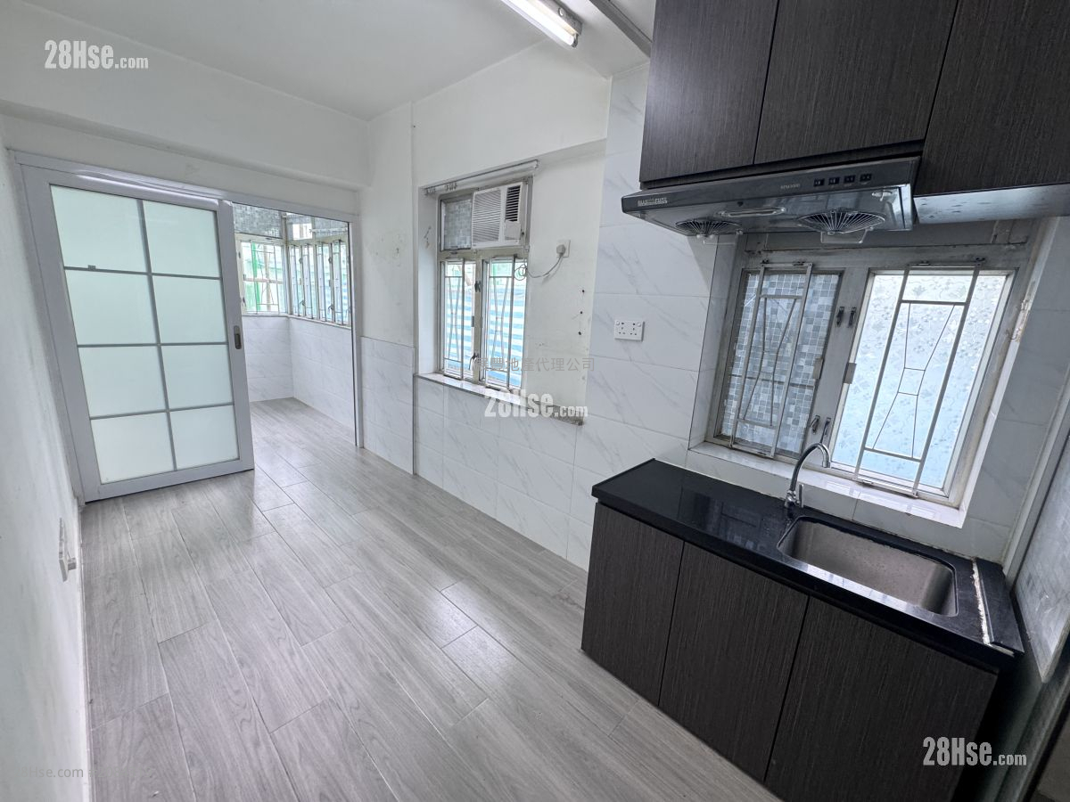 Standard Building Rental 1 Bedroom , 1 Bathroom 180 ft² ( 16.7 m² )