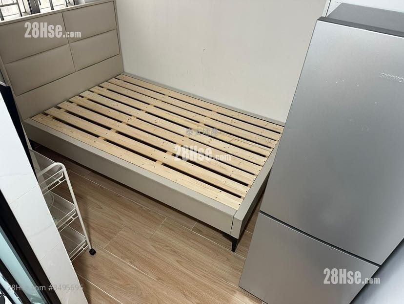 Yan On Building Rental Studio , 1 Bathroom 130 ft² ( 12.1 m² )