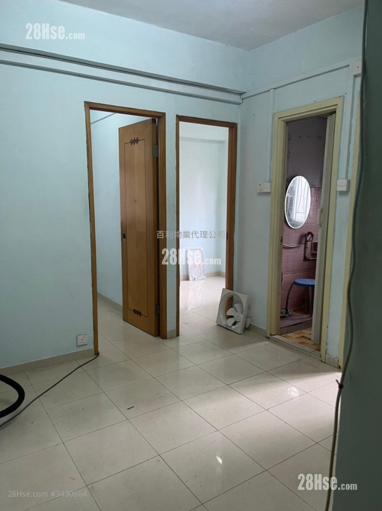 Yee Fat Building Rental 2 Bedrooms , 1 Bathroom 290 ft² ( 26.9 m² )