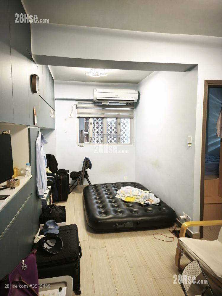 Apartment Sell 1 Bedroom , 1 Bathroom 320 ft² ( 29.7 m² )