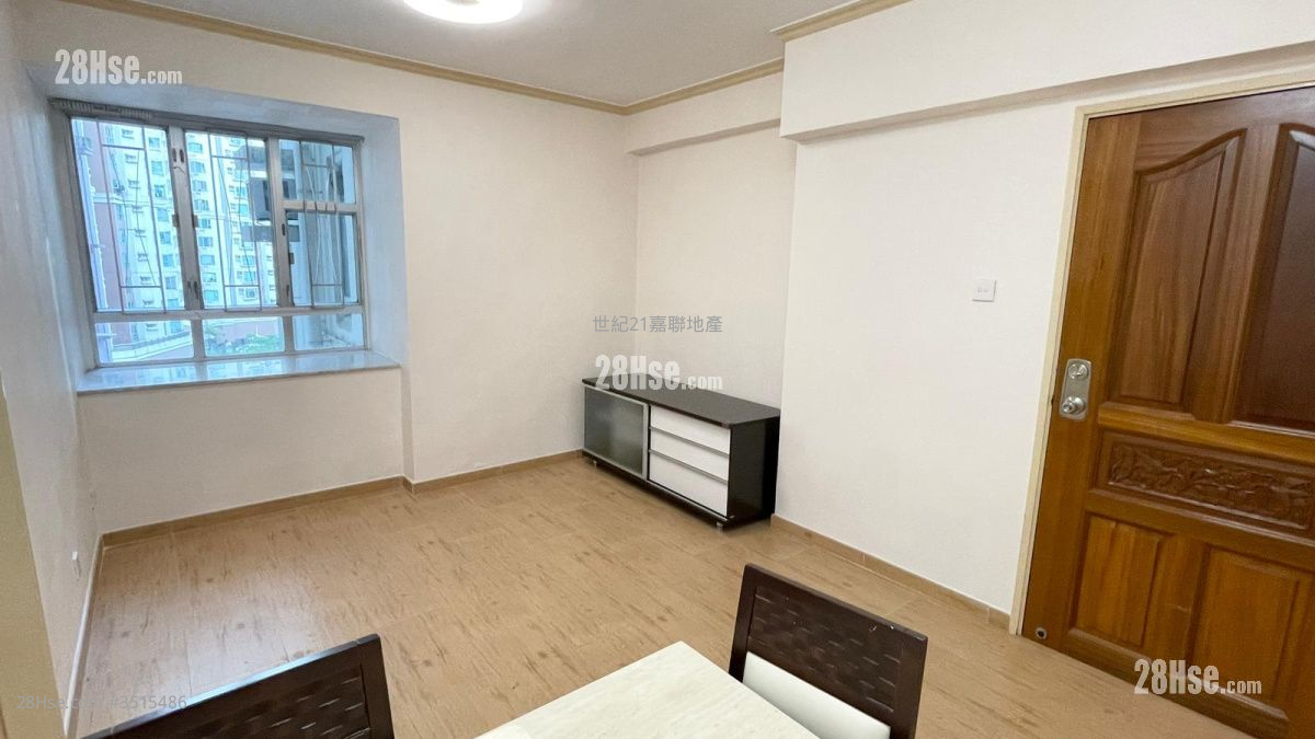Ap Lei Chau Centre Sell 2 Bedrooms , 1 Bathroom 383 ft² ( 35.6 m² )