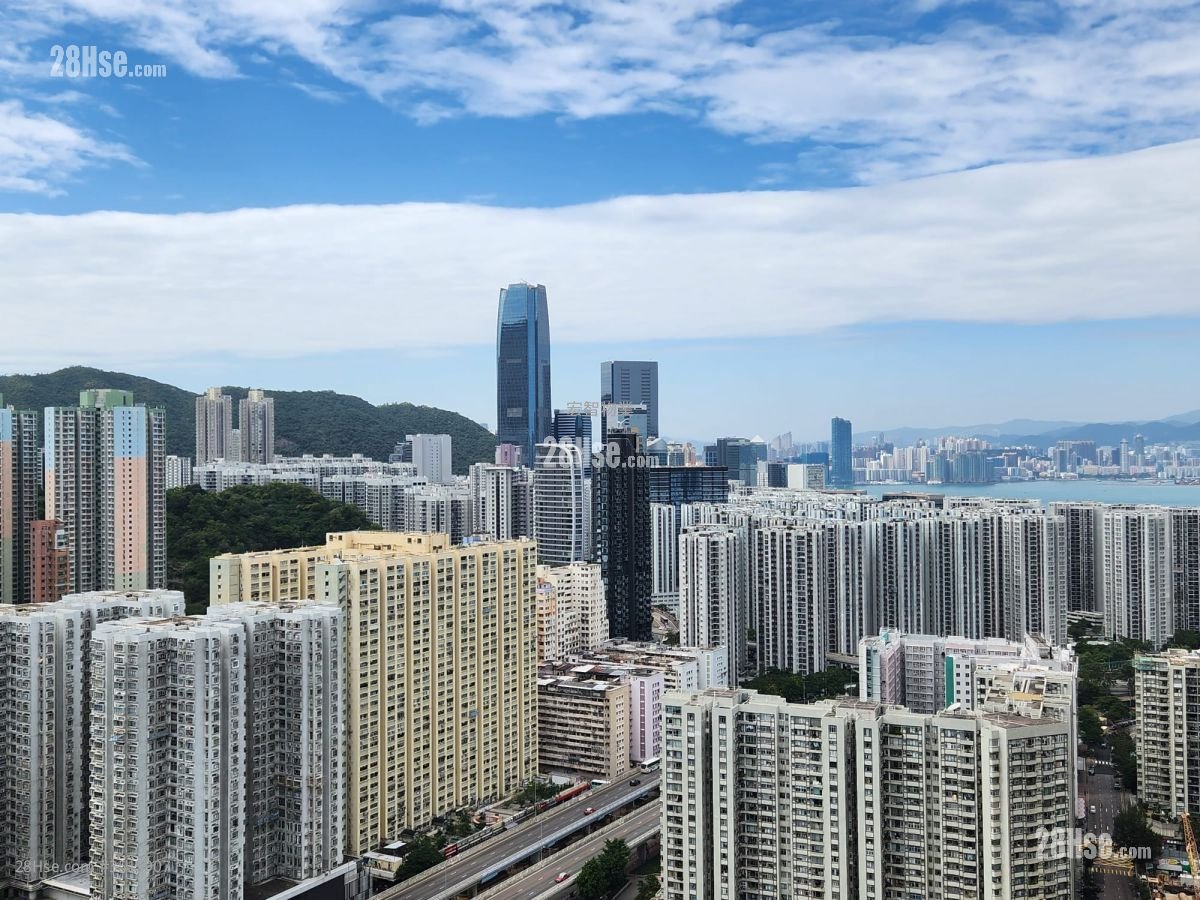 Tung Tao Court Sell 1 Bedroom , 1 Bathroom 406 ft² ( 37.7 m² )