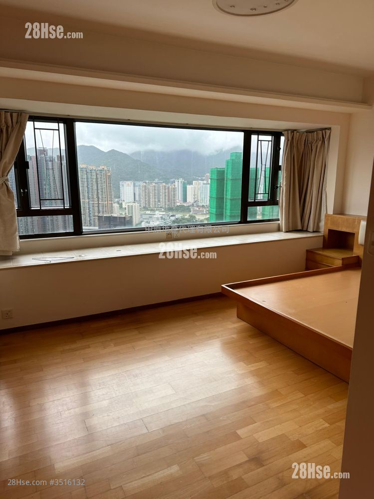 Shatin 33 Rental 4 Bedrooms , 2 Bathrooms 1,492 ft² ( 138.6 m² )
