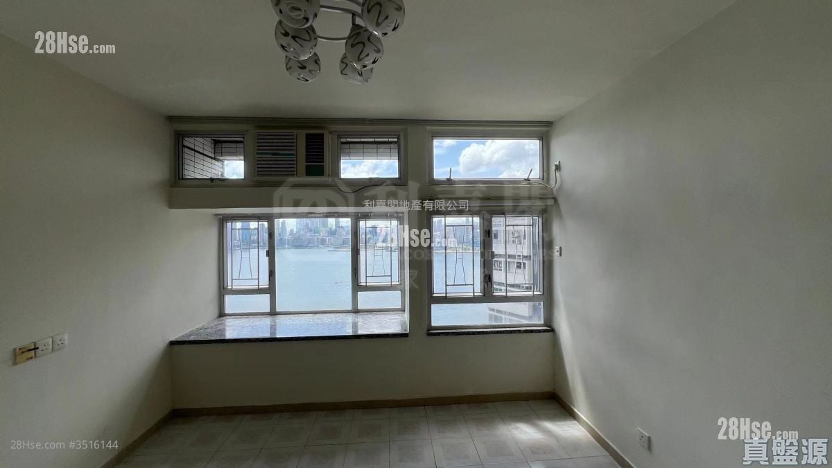 Provident Centre Sell 3 Bedrooms , 2 Bathrooms 847 ft² ( 78.7 m² )