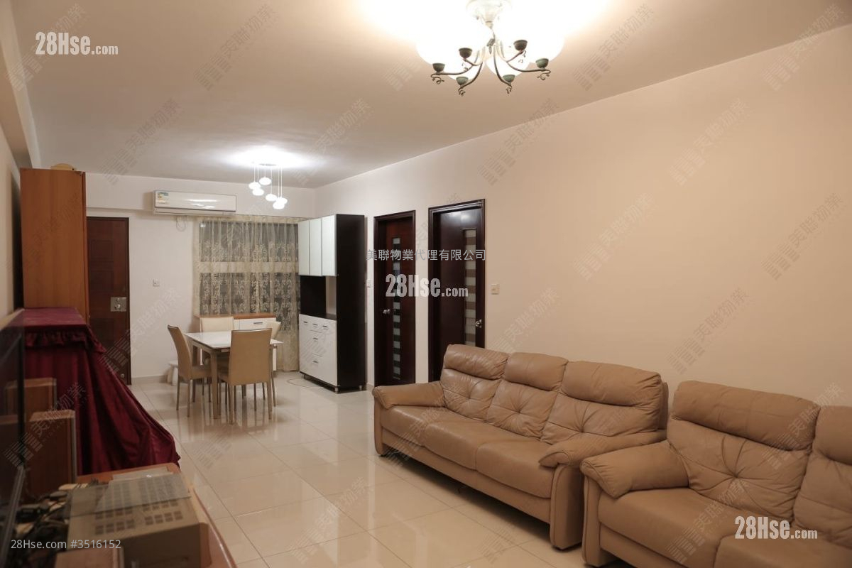 Greenwood Terrace Sell 3 Bedrooms , 2 Bathrooms 1,143 ft² ( 106.2 m² )
