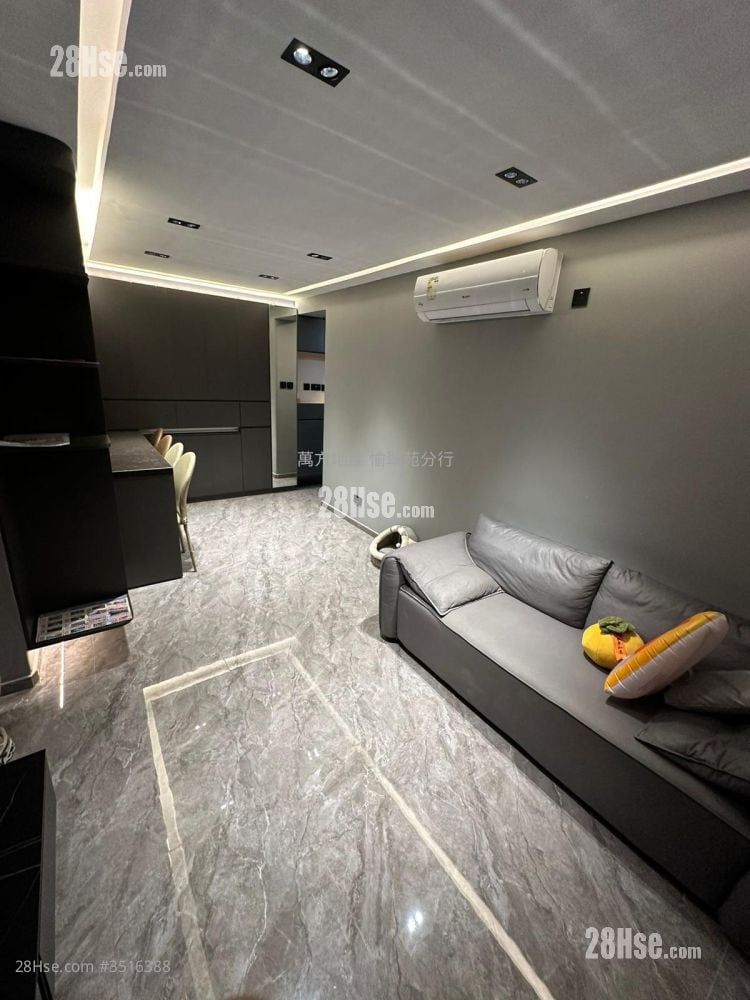 Kam Tai Court Sell 3 Bedrooms , 2 Bathrooms 650 ft² ( 60.4 m² )