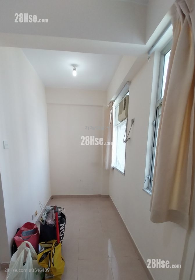 Douvres Building Rental 2 Bedrooms , 1 Bathroom 279 ft² ( 25.9 m² )