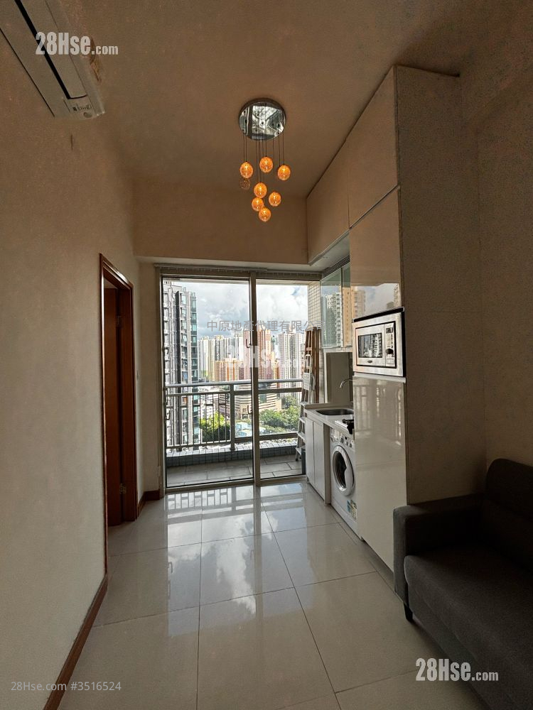 One New York Sell 1 Bedroom 240 ft² ( 22.3 m² )