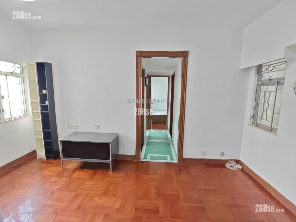 Tsuen King Garden Rental 2 Bedrooms , 1 Bathroom 405 ft² ( 37.6 m² )