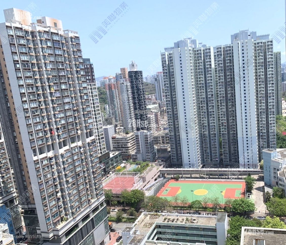 High One Sell 1 Bedroom 315 ft² ( 29.3 m² )