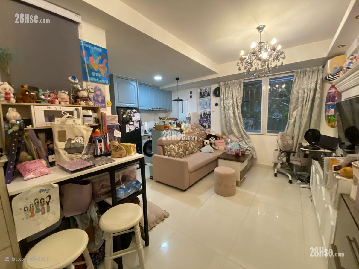 Richview Villa Rental 3 Bedrooms , 1 Bathroom 492 ft² ( 45.7 m² )