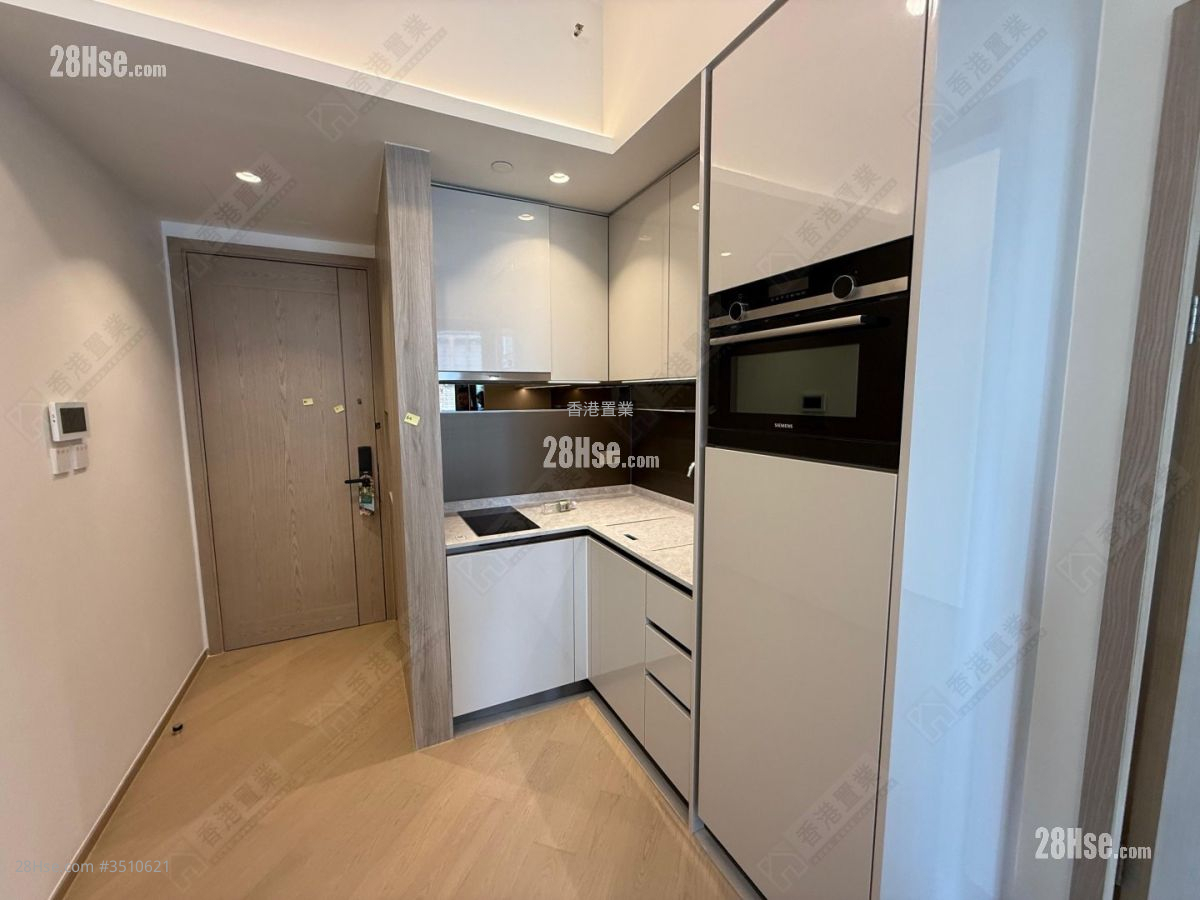 Villa Garda Iii Rental 1 Bedroom , 1 Bathroom 330 ft² ( 30.7 m² )