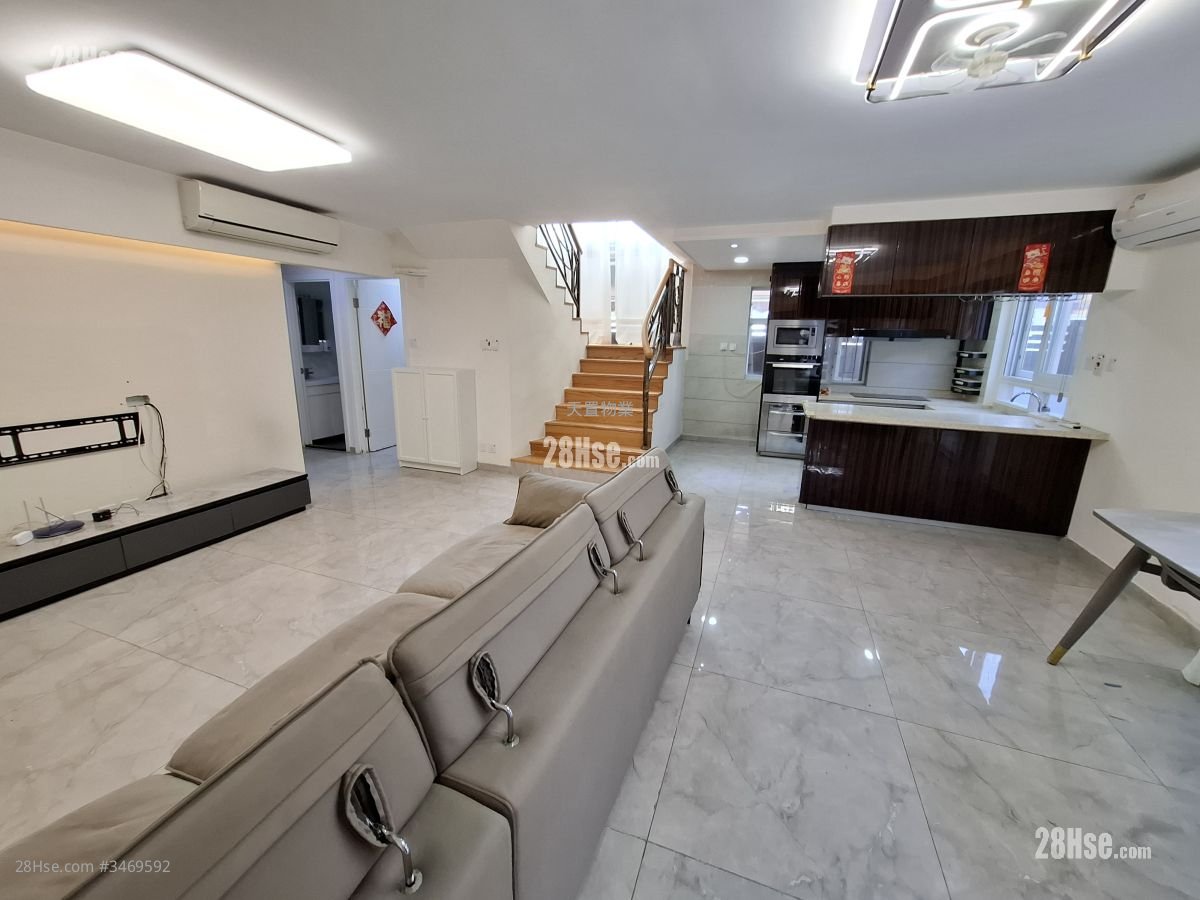 天逸峰 Sell 4 Bedrooms , 3 Bathrooms 1,400 ft² ( 130.1 m² )