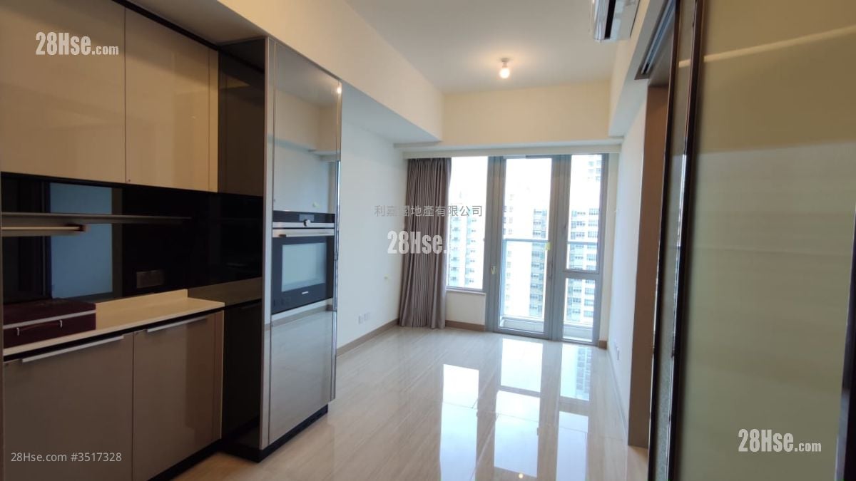 Cullinan West Rental 1 Bedroom , 1 Bathroom 350 ft² ( 32.5 m² )