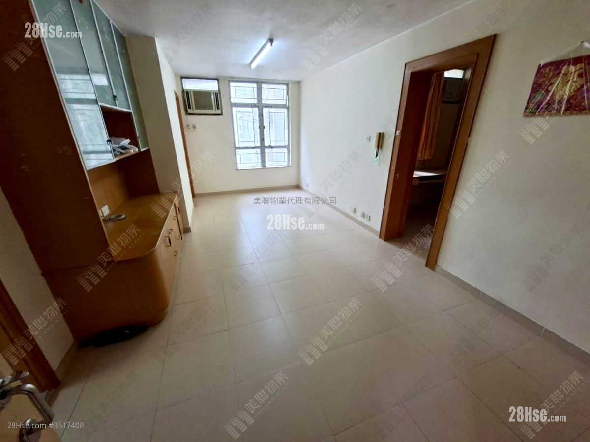 Yuk Ming Court Sell 1 Bedroom , 1 Bathroom 546 ft² ( 50.7 m² )