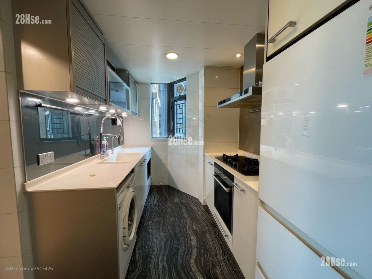 Yoho Midtown Sell 4 Bedrooms 901 ft² ( 83.7 m² )