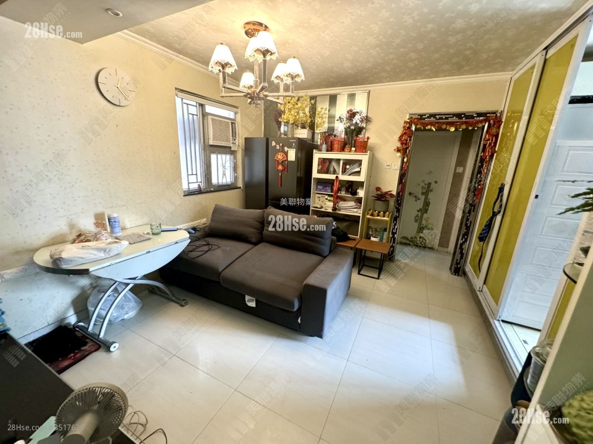 Jubilee Garden Sell 2 Bedrooms , 1 Bathroom 510 ft² ( 47.4 m² )