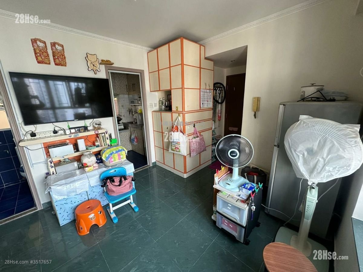 Hong King Garden Sell 2 Bedrooms 336 ft² ( 31.2 m² )
