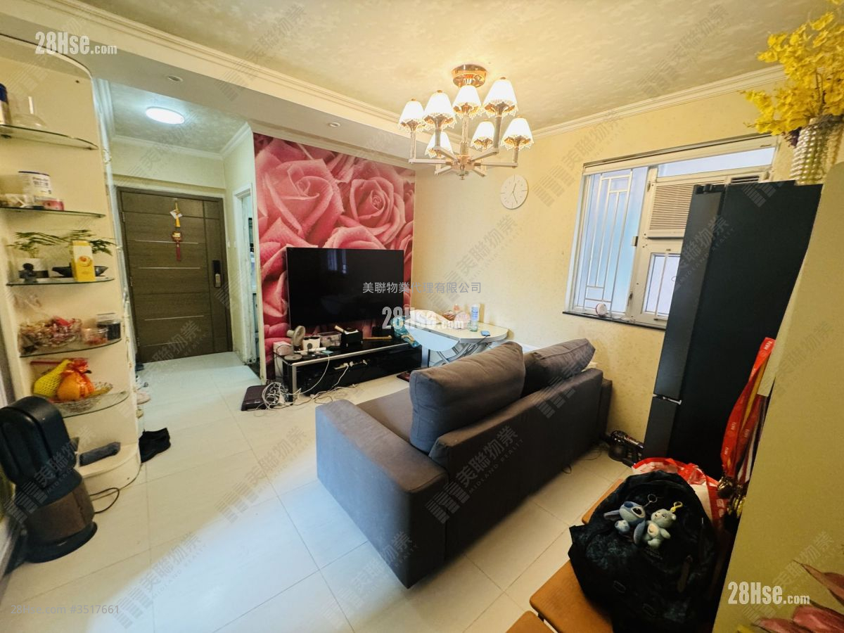 Jubilee Garden Sell 2 Bedrooms 510 ft² ( 47.4 m² )