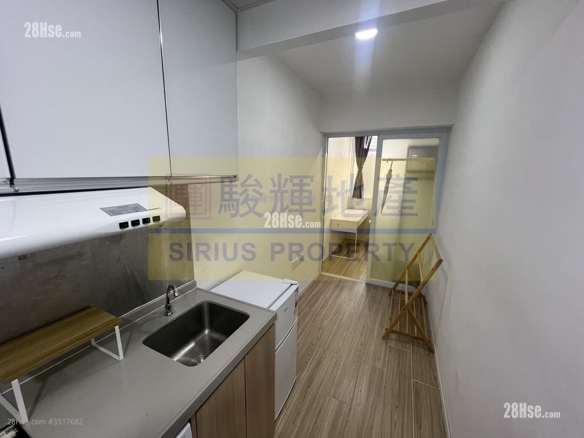 Far East Mansion Rental 2 Bedrooms , 1 Bathroom 180 ft² ( 16.7 m² )