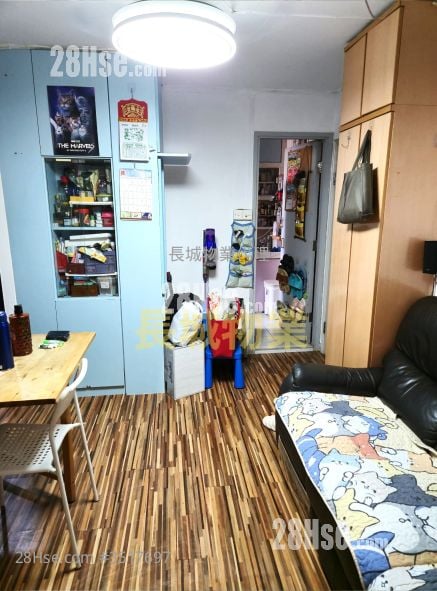 Po Nga Court Sell 2 Bedrooms , 1 Bathroom 447 ft² ( 41.5 m² )