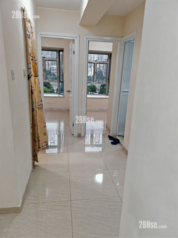 Shatin Centre Rental 2 Bedrooms , 1 Bathroom 390 ft² ( 36.2 m² )