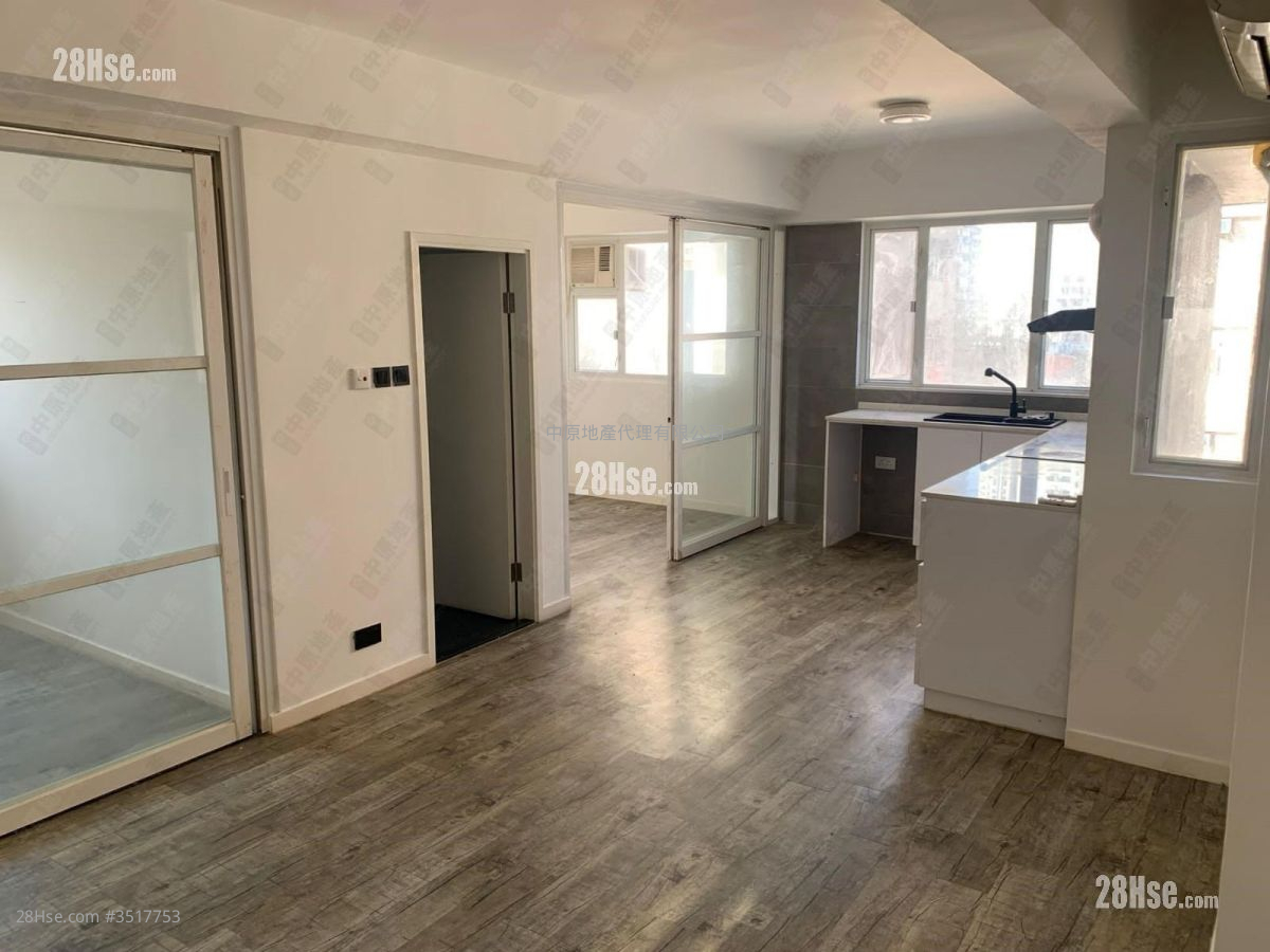 Shun Shing Building Sell 2 Bedrooms 488 ft² ( 45.3 m² )
