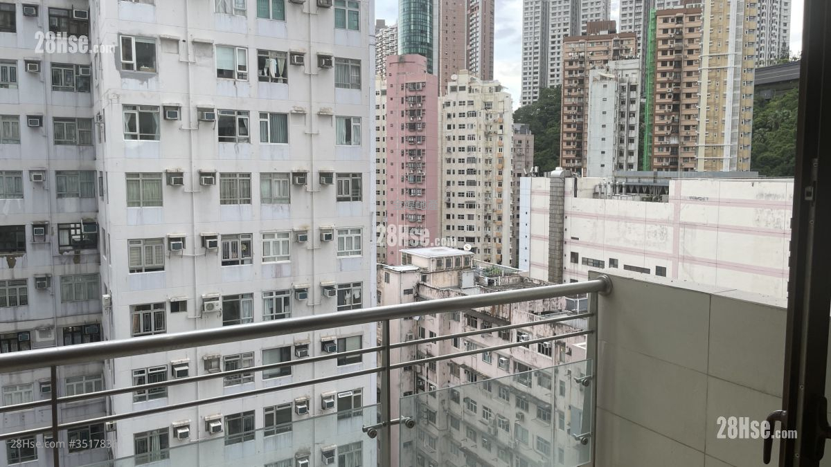 La Vogue Court Sell 2 Bedrooms , 3 Bathrooms 1,003 ft² ( 93.2 m² )